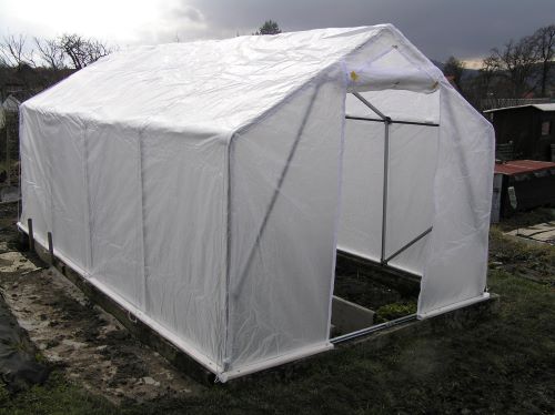 Plachty na fóliovníky šířky 2,25 m a výšky 1,9 m