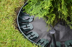 Zelený plastový skrytý zahradní obrubník FLOMA Stella Bord - délka 70 cm a výška 6 cm