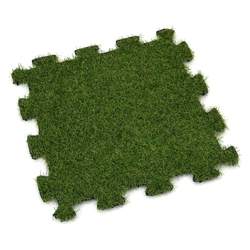 Zelená gumová puzzle terasová dlažba s umělým trávníkem FLOMA Comfort Tile - délka 36,5 cm, šířka 36,50 cm a výška 1,2 cm