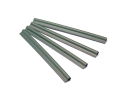 Zelený plastový plotový úchyt - délka 19 cm