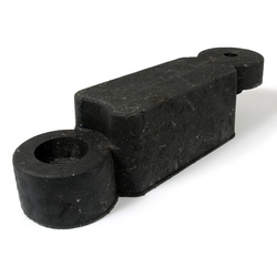 Černý plastový silniční obrubník - délka 58 cm, šířka 16 cm a výška 15,8 cm