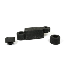 Černý plastový silniční obrubník - délka 58 cm, šířka 16 cm a výška 15,8 cm